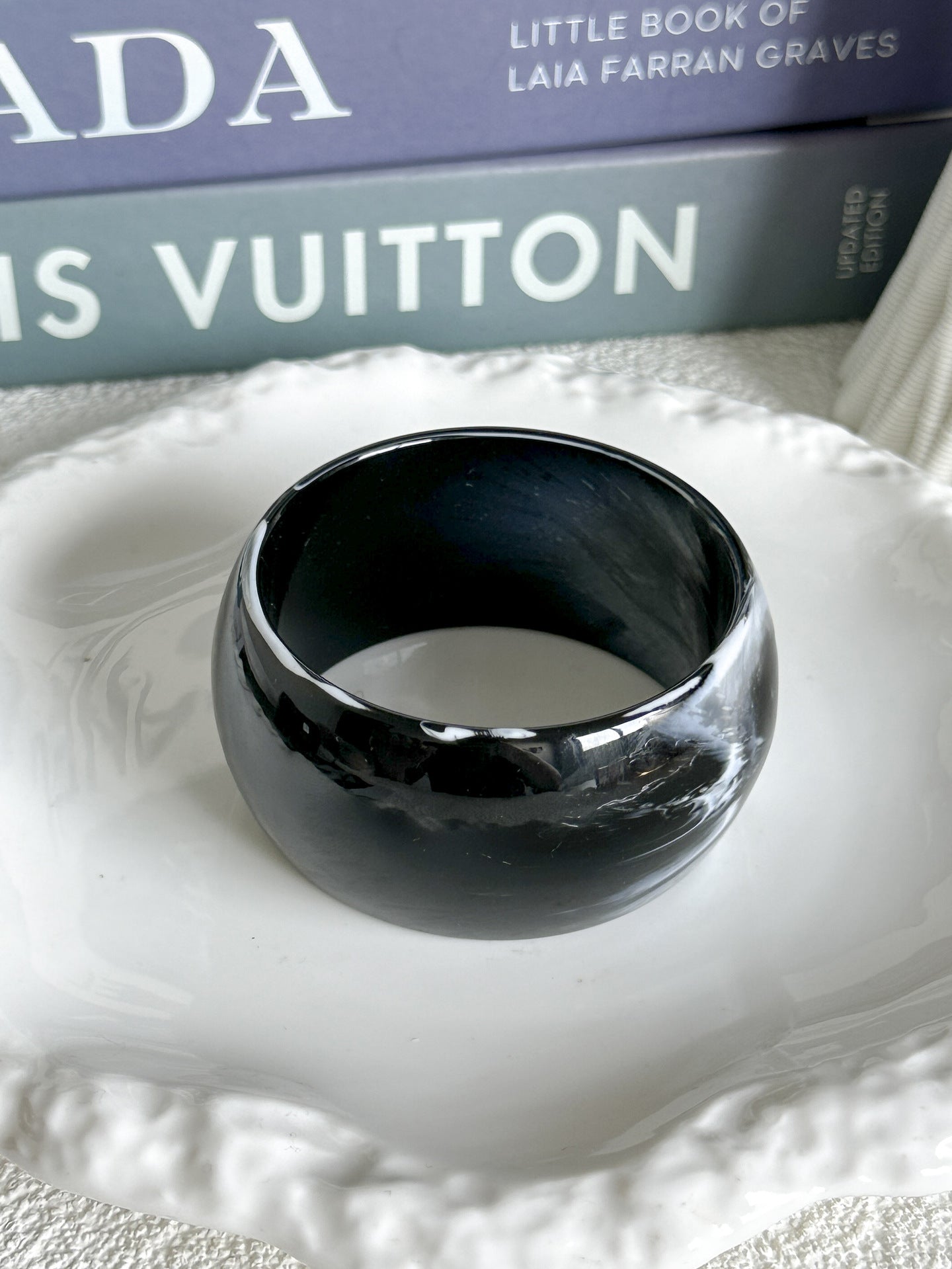 Minimalist Geometric Round Acrylic Drip Oil Gradient Bracelet for Women