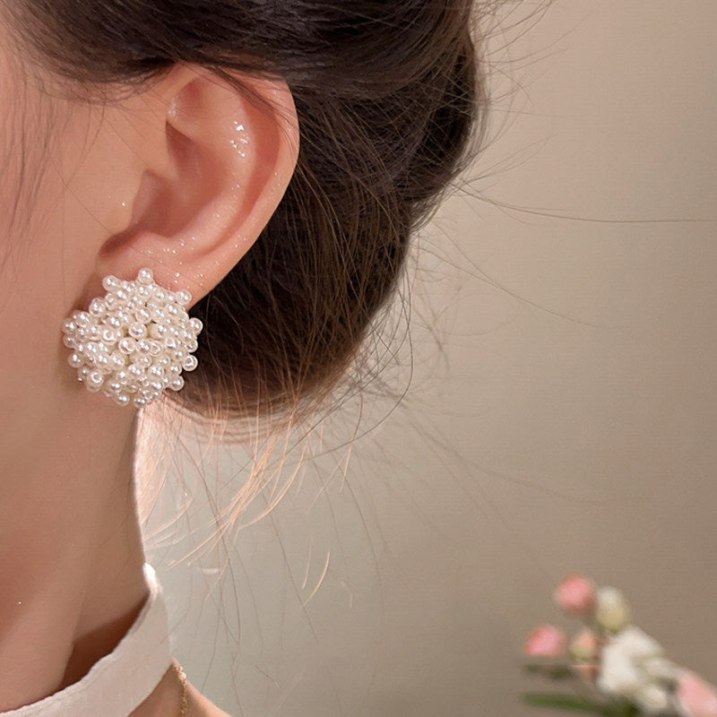 Orecchini a perno eleganti in stile vintage francese con perle, design geometrico, perni in acciaio placcato e perle finte per donna