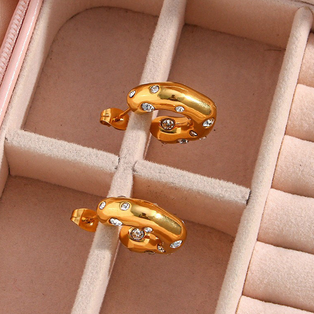 Orecchini a Cerchio Minimalisti Moderni Geometrici a C in Acciaio Inossidabile con Placcatura in Oro 18K e Intarsio in Zirconi da Donna