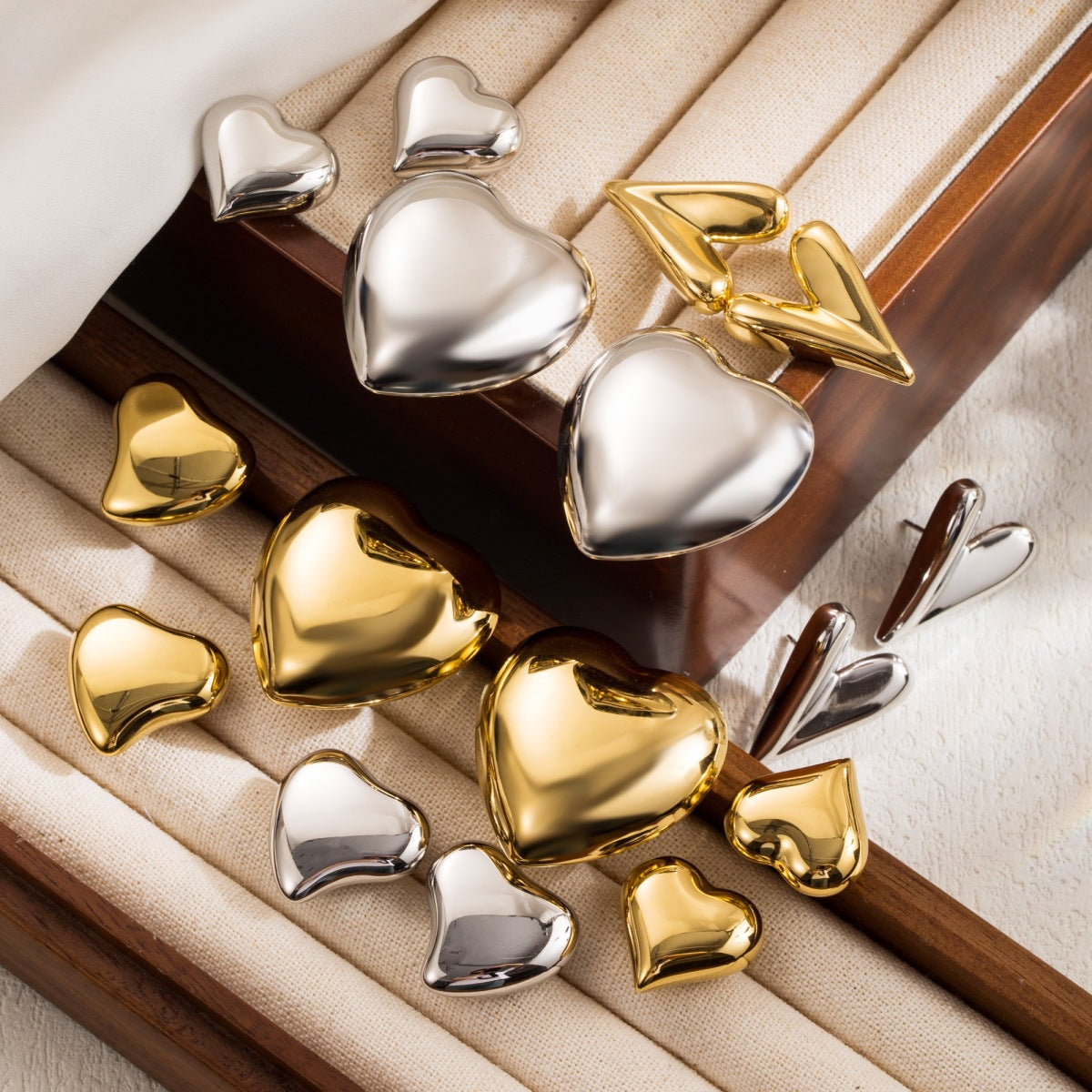 Pendientes de acero inoxidable con forma de corazón, dulces y atrevidos, con baño de oro de 18 quilates para mujer