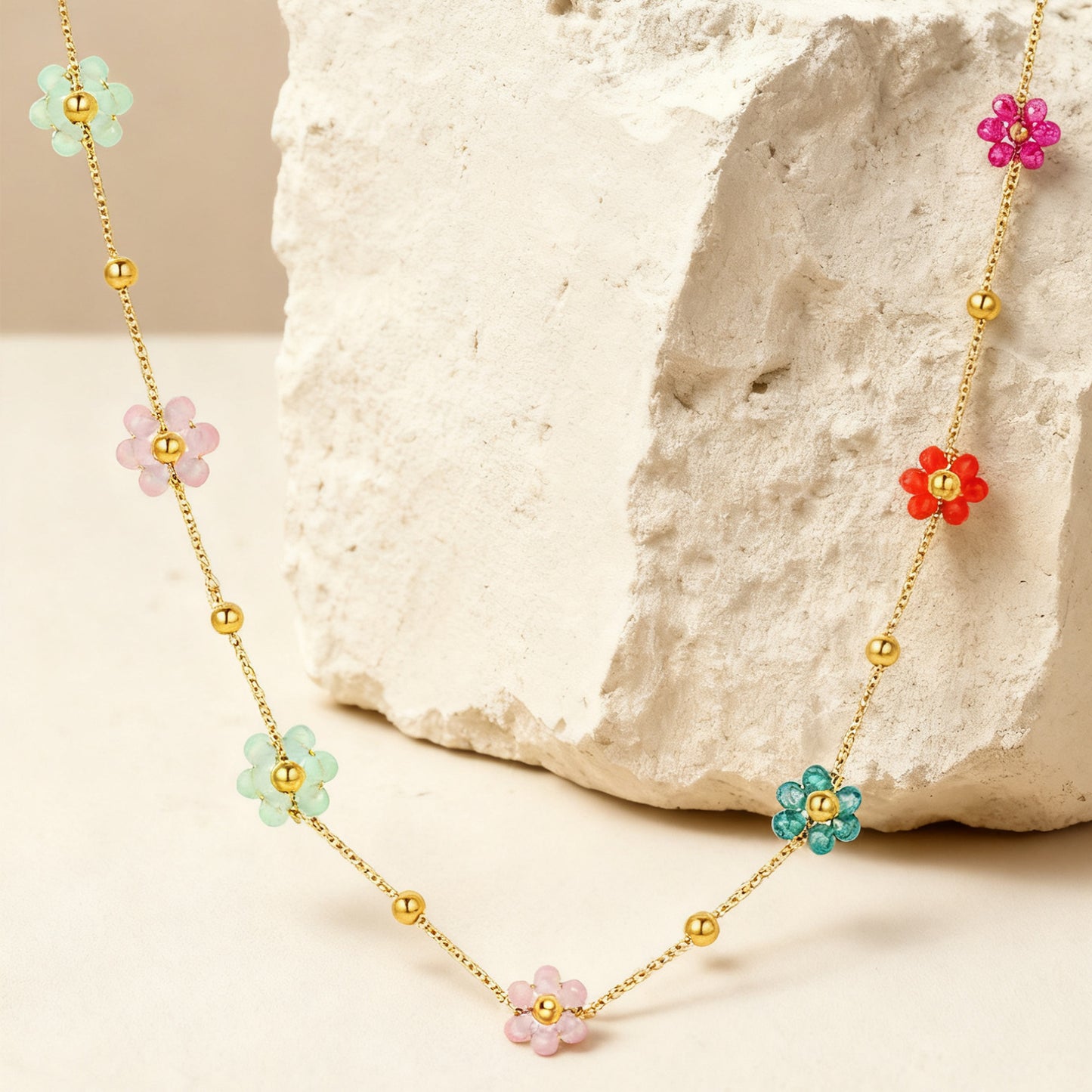 Set Collana e Bracciale da Donna con Perline e Fiori placcati in Acciaio Inossidabile, con Motivo Floreale di Tendenza