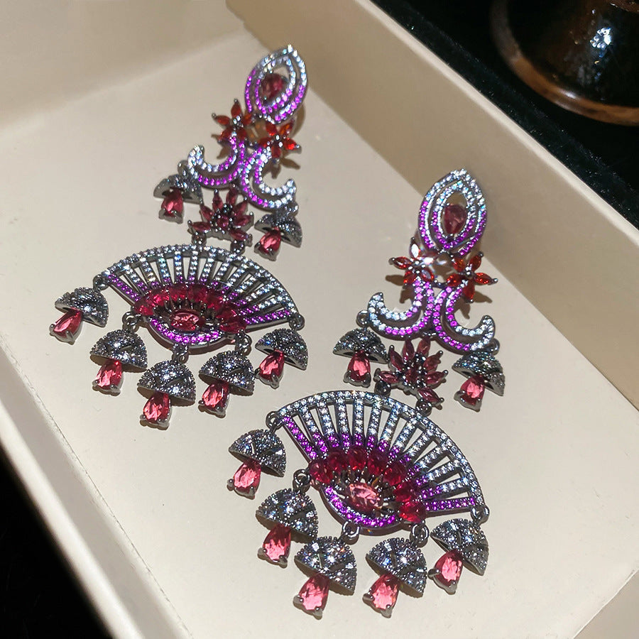 Pendientes con forma de abanico de circonita de estilo vintage de alta resistencia para mujer con postes de acero inoxidable y estética artística retro