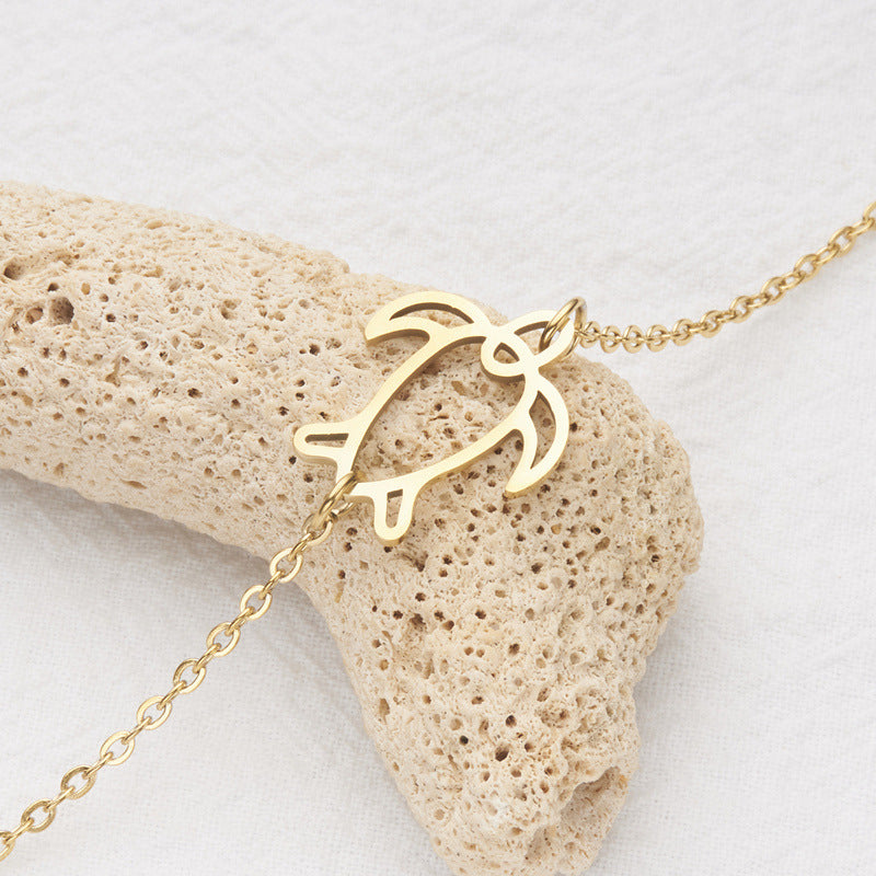 Fashion Minimalist Turtle-Shaped Hollow Pendant Stainless Steel Bracelet with Gold Plating