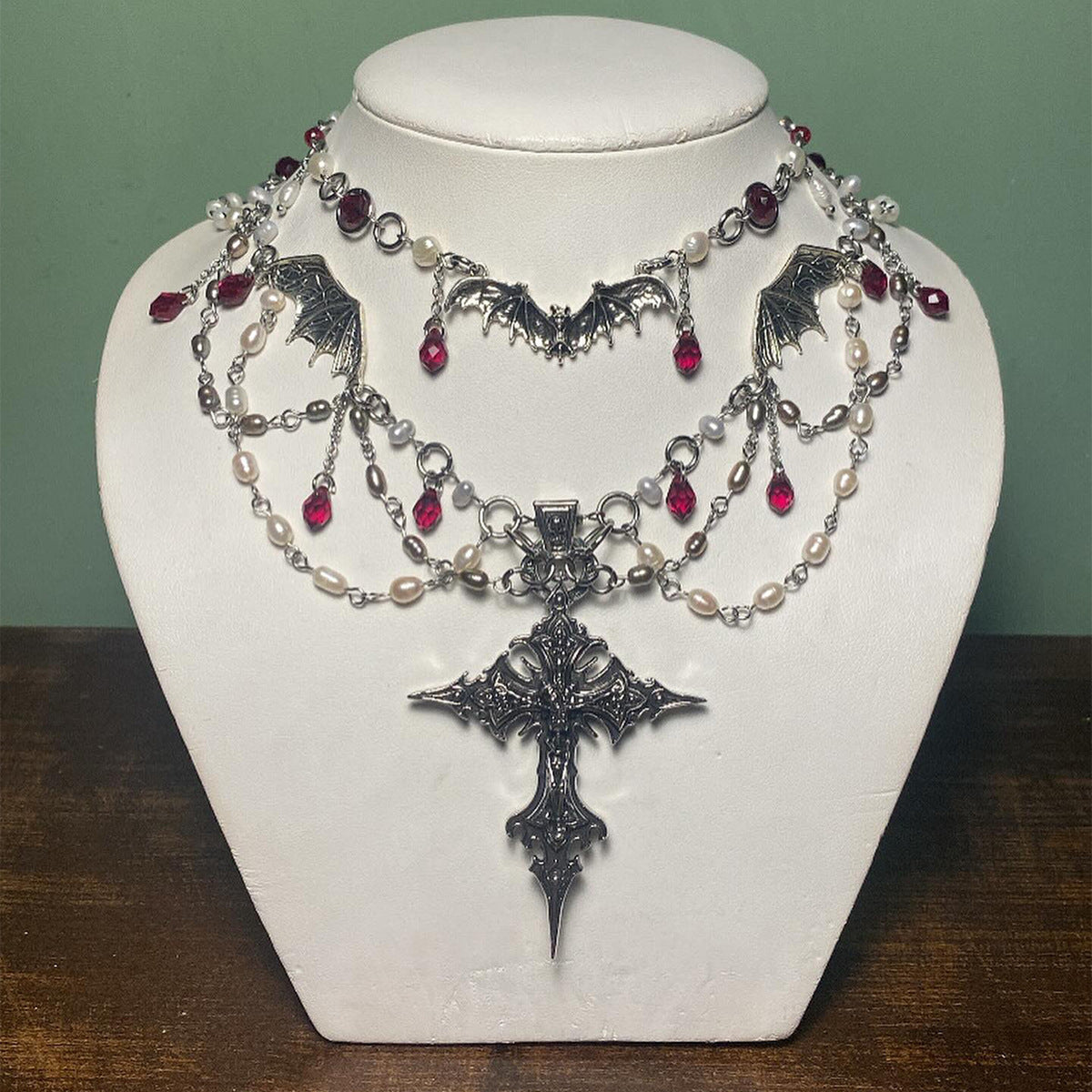 Collar de cruz gótica oscura geométrica con colgante y cadena de metal electrochapado para mujer