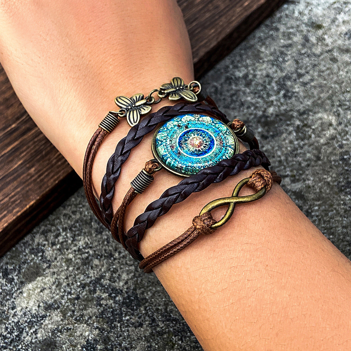 Vintage Minimalist Zinc Alloy Plated Animal Leaf Leather Bracelet Unisex Woven Beaded Hand Rope