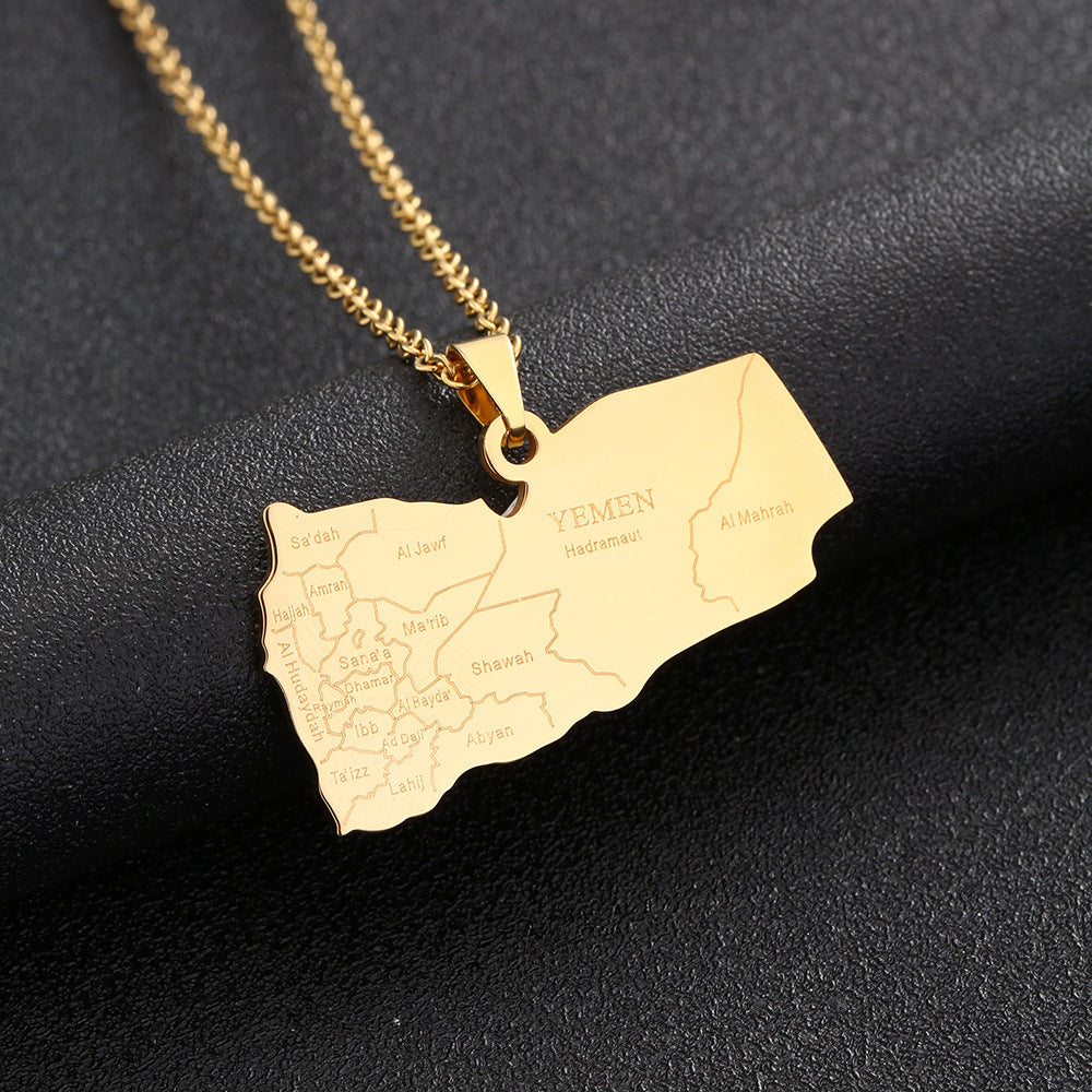 Collana Minimalista Geometrica con Ciondolo in Acciaio Inossidabile con Charm in Acciaio al Titanio e Finitura Placcata per Uomo e Donna Stile Casual