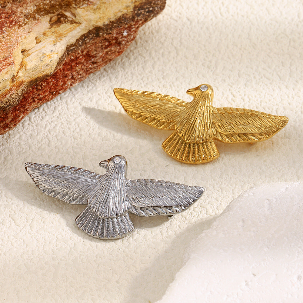 Minimalist Vintage Bird Brooch for Women Made of Stainless Steel with 18K Gold Plating Lightweight Luxury Accessory