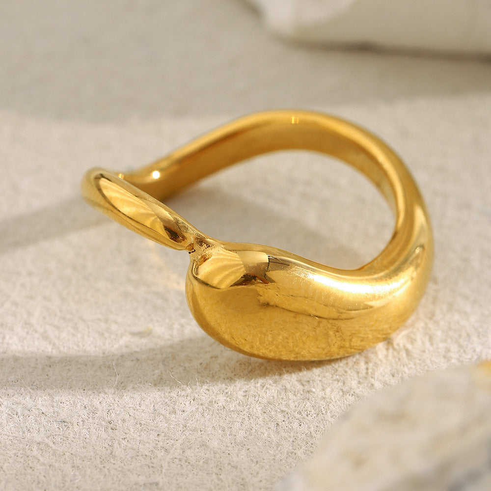 Anello Minimalista Irregolare Attorcigliato in Acciaio Inossidabile con Placcatura Oro 18K da Donna