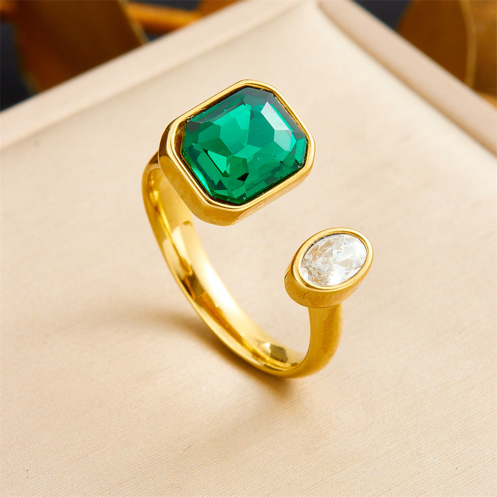 Anillo de acero inoxidable geométrico de estilo vintage con baño de oro de 18 quilates y detalle de corazón asimétrico para mujer