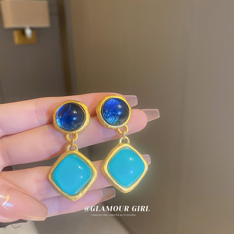 Vintage Geometric Earrings with Rhinestone Inlay in Gold-Plated Metal for Women