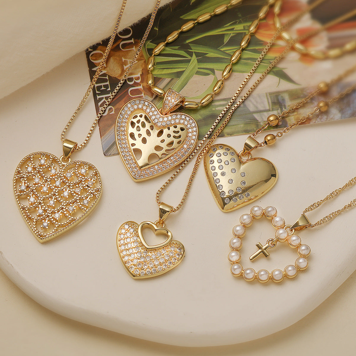 Minimalist Heart-Shaped Copper Pendant Necklace with 18K Gold Plating and Zircon for Women