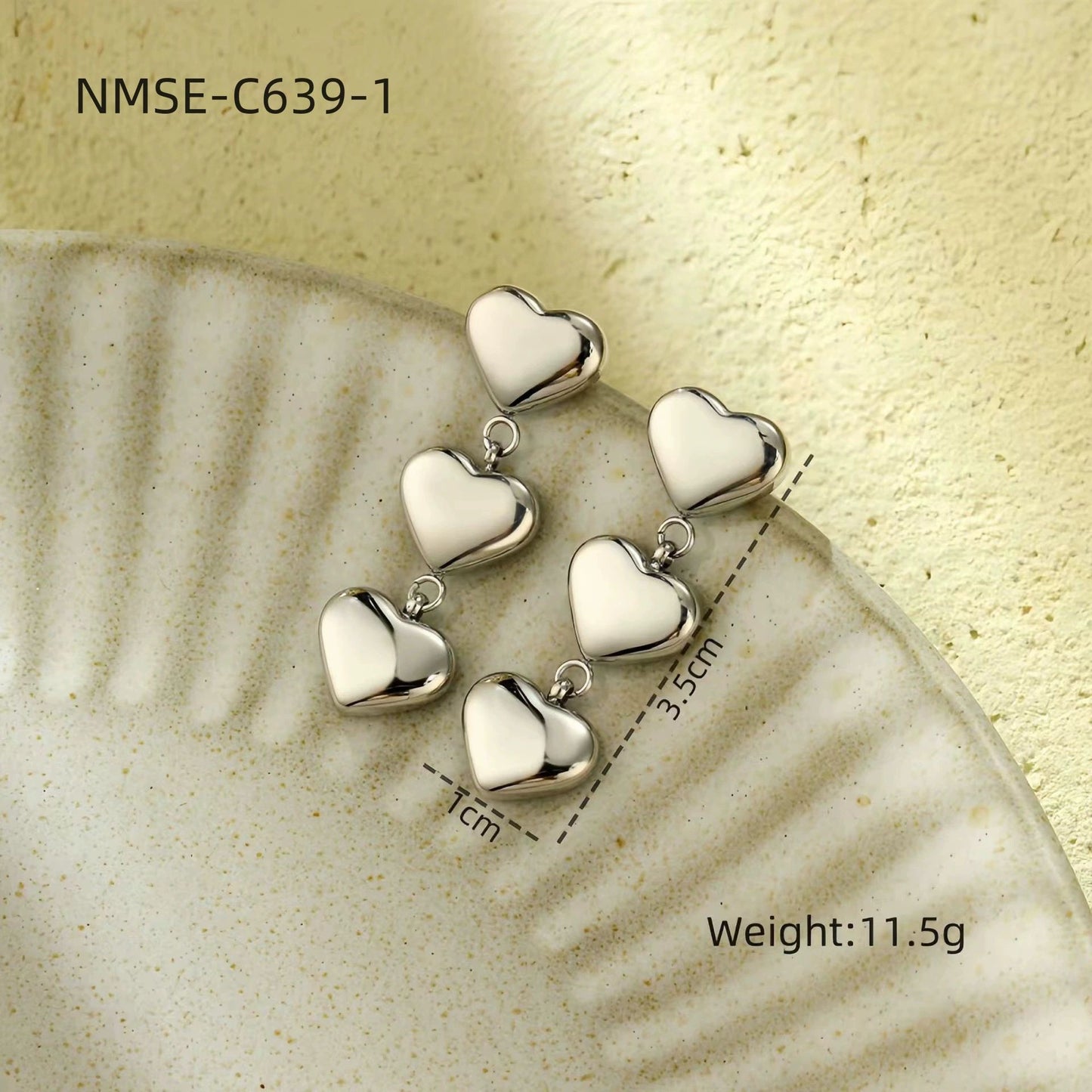 Orecchini a perno da donna in acciaio inossidabile a forma di cuore, minimalisti ed eleganti, con finitura placcata
