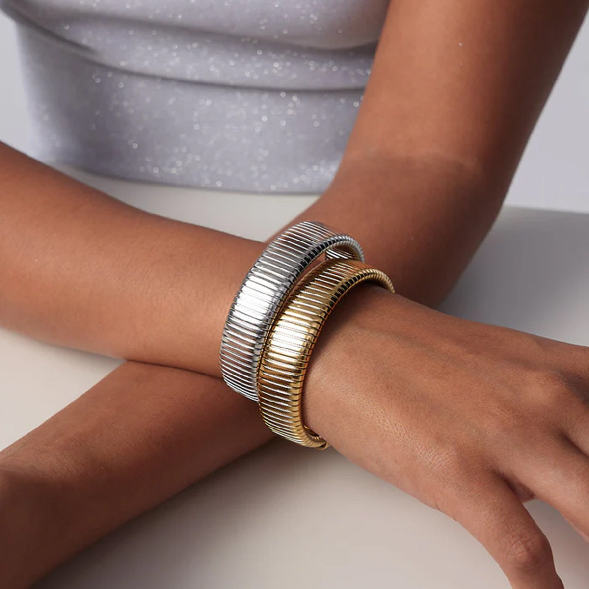 Minimalist Titanium Steel Elastic Snake Chain Bracelet with Rhinestone Inlay Geometric Design for Women