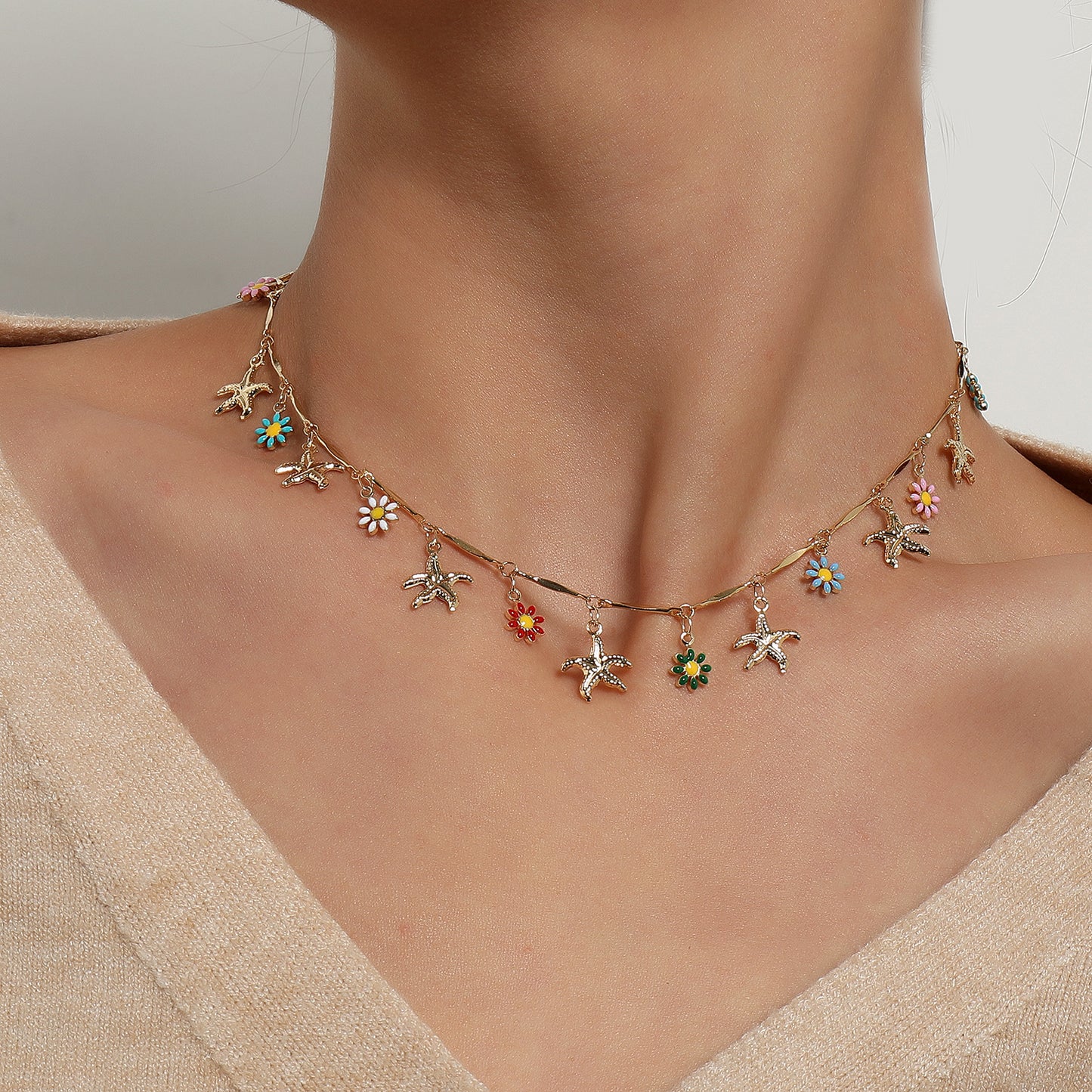 Hawaiian Style Floral Necklace with Starfish and Daisy Pendant in Alloy with Plated Finish on Straight Tube Chain