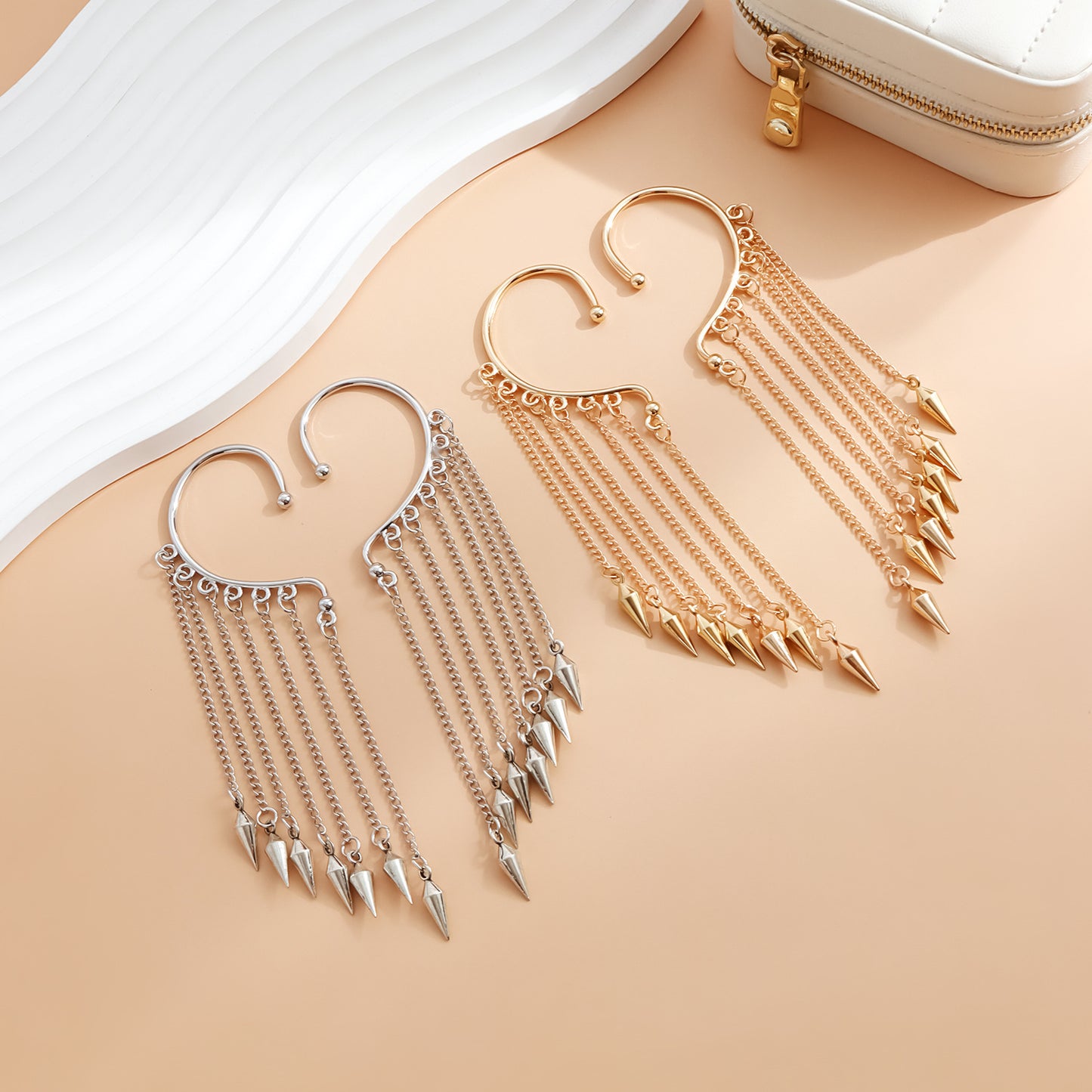 Sexy Streetwear Plated Alloy Geometric Tassel Ear Cuff for Women