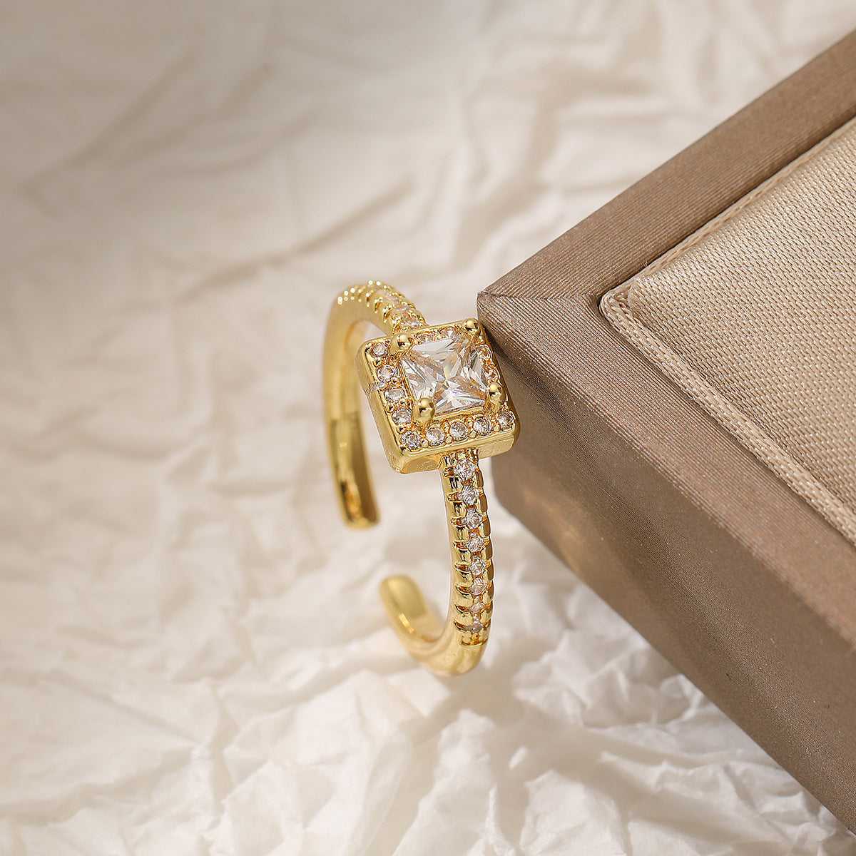 Minimalist Geometric Open Ring for Women Made of Brass with Real Gold Plating and Zircon Inlay