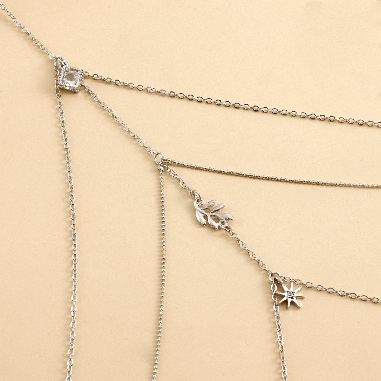 Punk Style Tassel Leaf Thigh Chain for Women with Elastic Band, Minimalist Beach-Inspired Body Jewelry