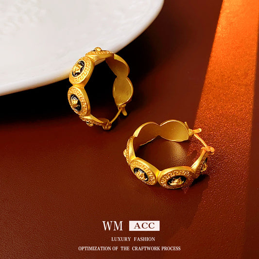 Vintage-Style Geometric C-Shaped Alloy Earrings with Electroplated Finish for Women