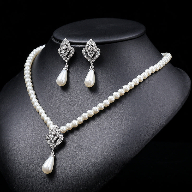 Luxury Style Heart and Teardrop Shaped Alloy Pendant Necklace Set with Rhinestone-Inspired Pearl Accents for Women