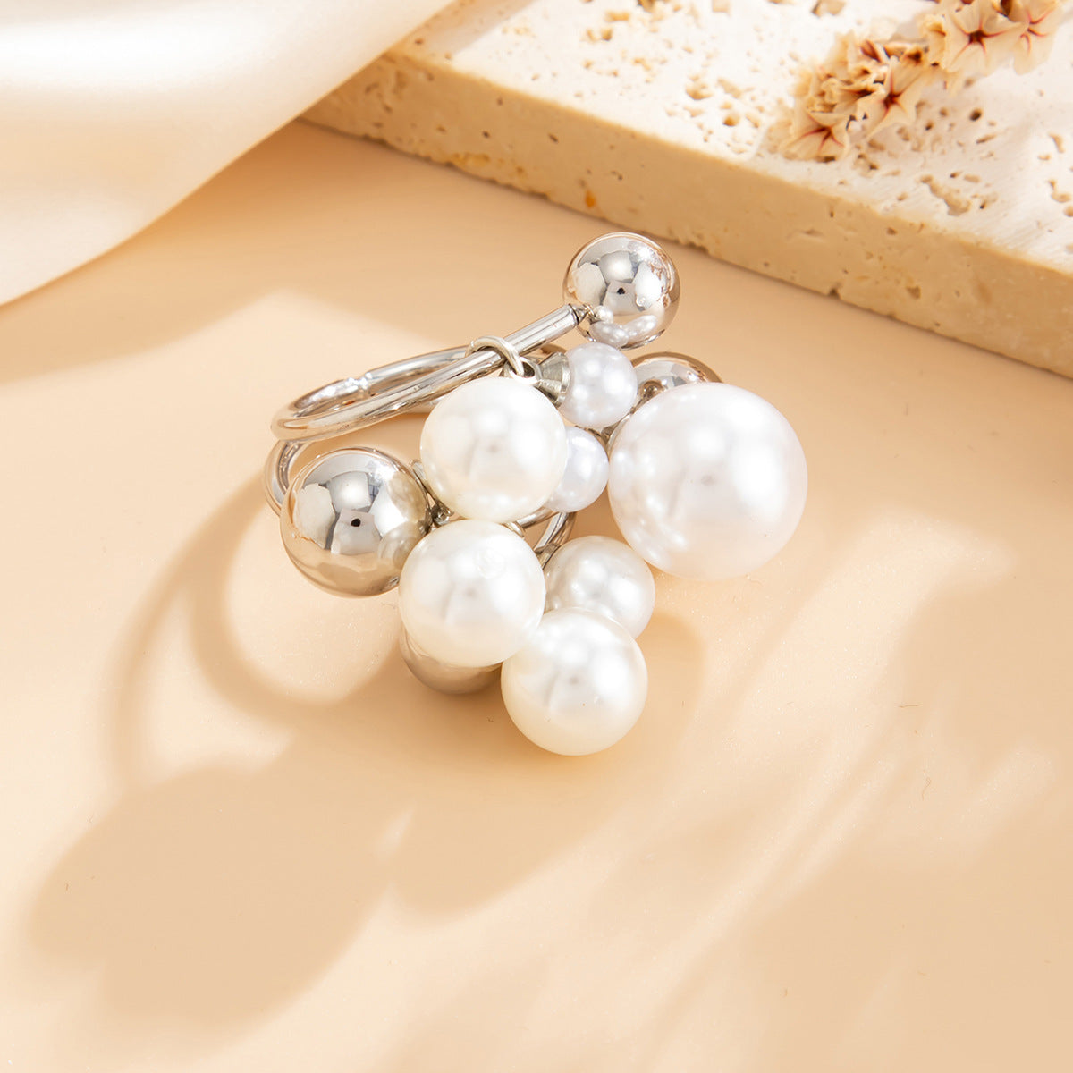 Luxury Elegant Geometric Round Imitation Pearl Plated Alloy Ring for Women