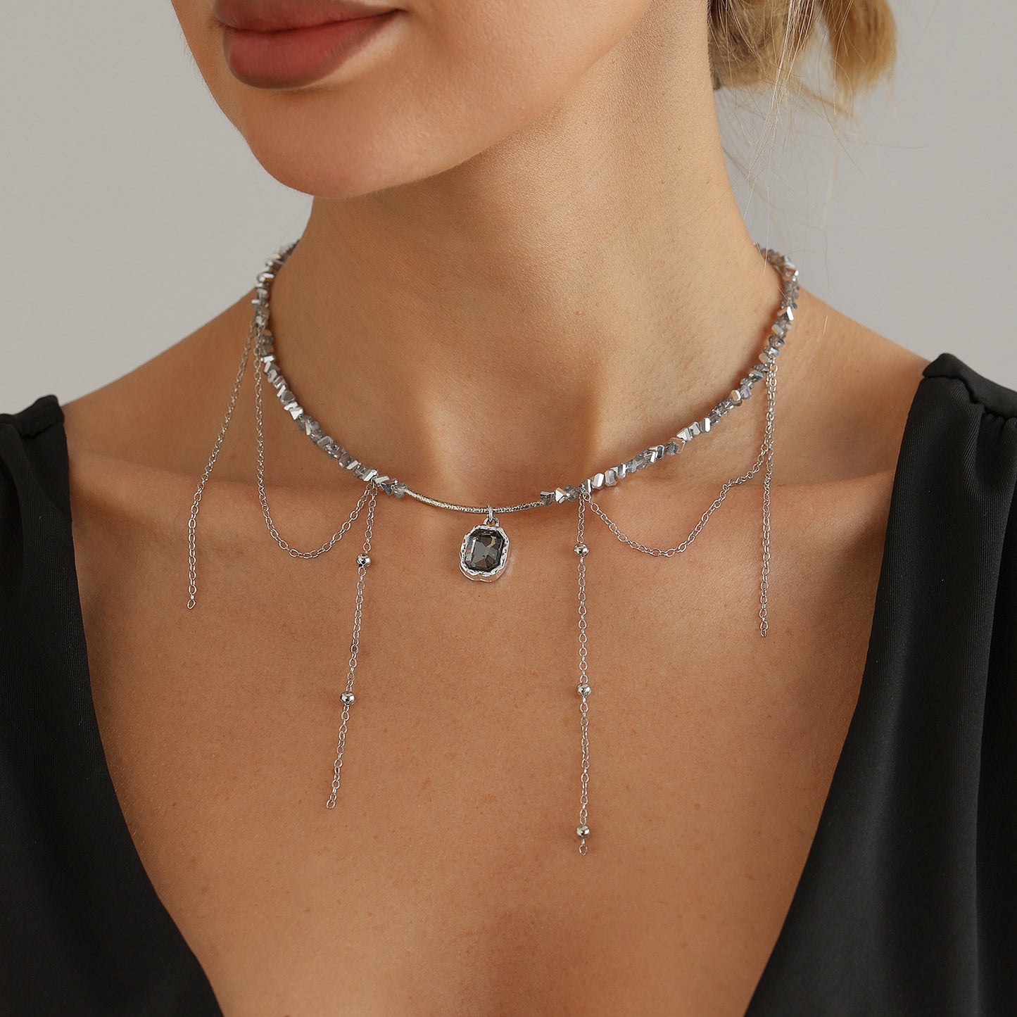 Y2K Cyber Geometric Glass Rhinestone Tassel Necklace with Alloy Pendant