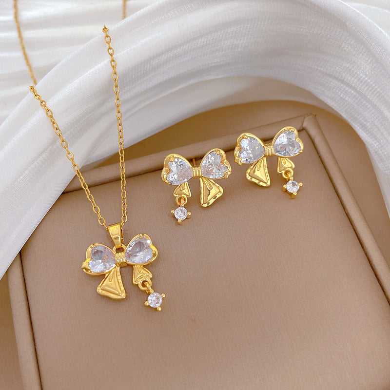 Sweet Micro-Set Cubic Zirconia & Amethyst Crystal Four-Leaf Flower Bow Pendant Titanium Steel Necklace for Women