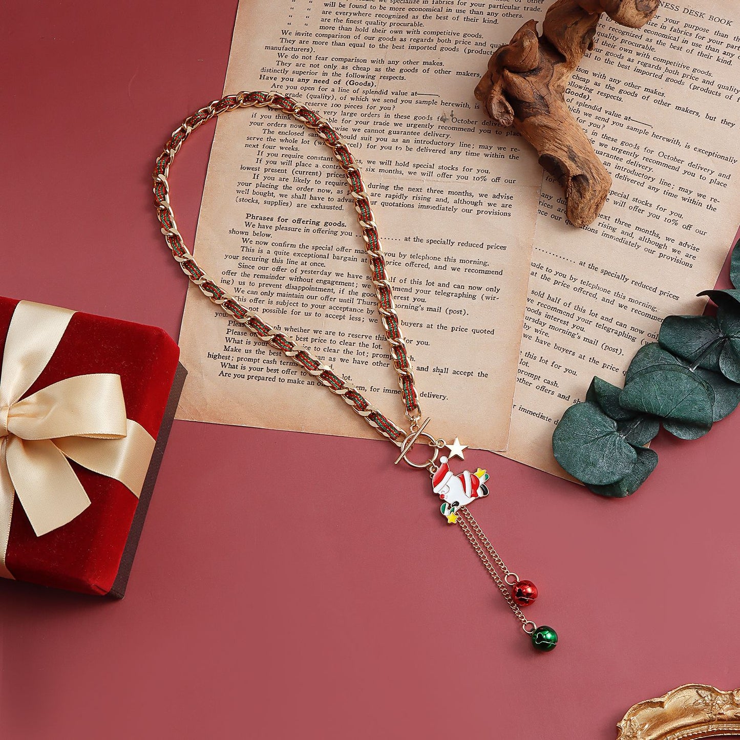 Collana con pendente a campana di Natale da donna in lega con design geometrico e animale del cartone animato, placcata in rodio, gioiello festivo minimalista