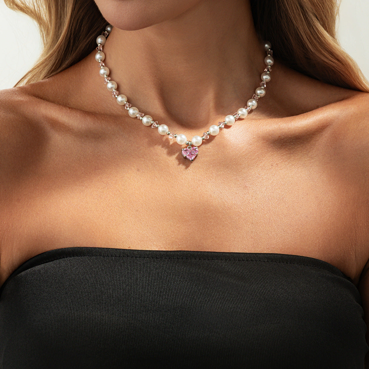 Luxury Elegant Heart Rhinestone Pendant Zinc Alloy Necklace for Women