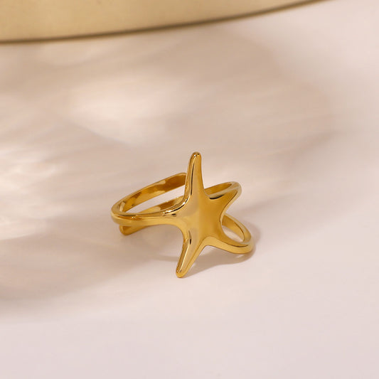 Anello in acciaio inossidabile moderno e minimalista a forma di stella a cinque punte con design asimmetrico a spirale