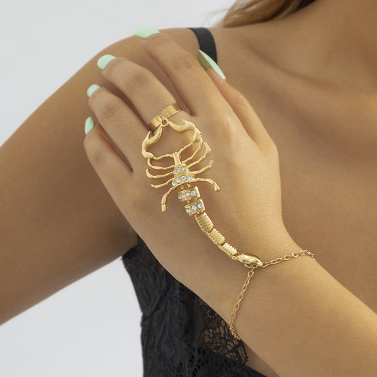 Bracciale da dito a catena in lega a forma di scorpione, stile minimalista e audace, per donna, con finitura galvanizzata