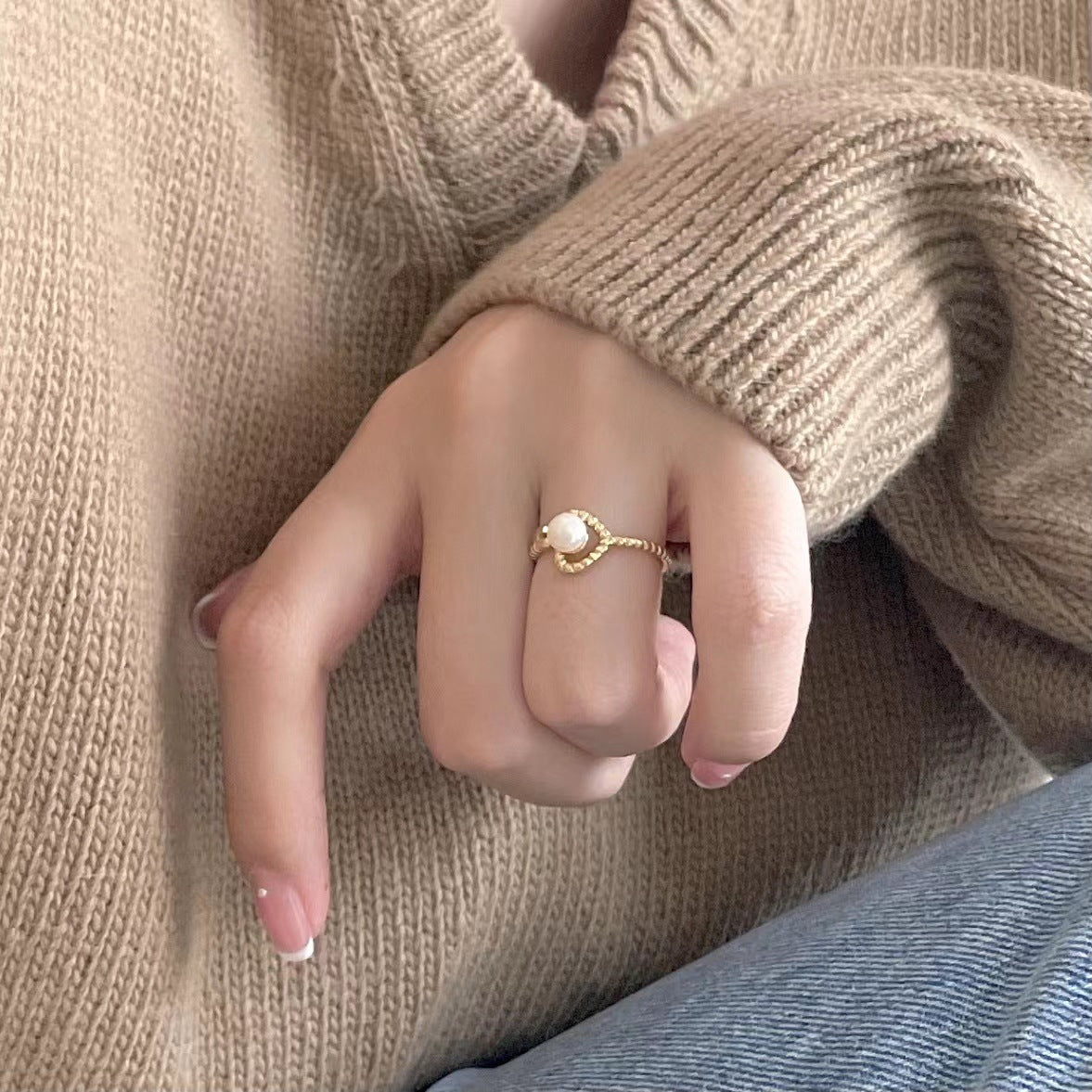 Minimalist Heart-Shaped 925 Sterling Silver Ring with Pearl Inlay for Women