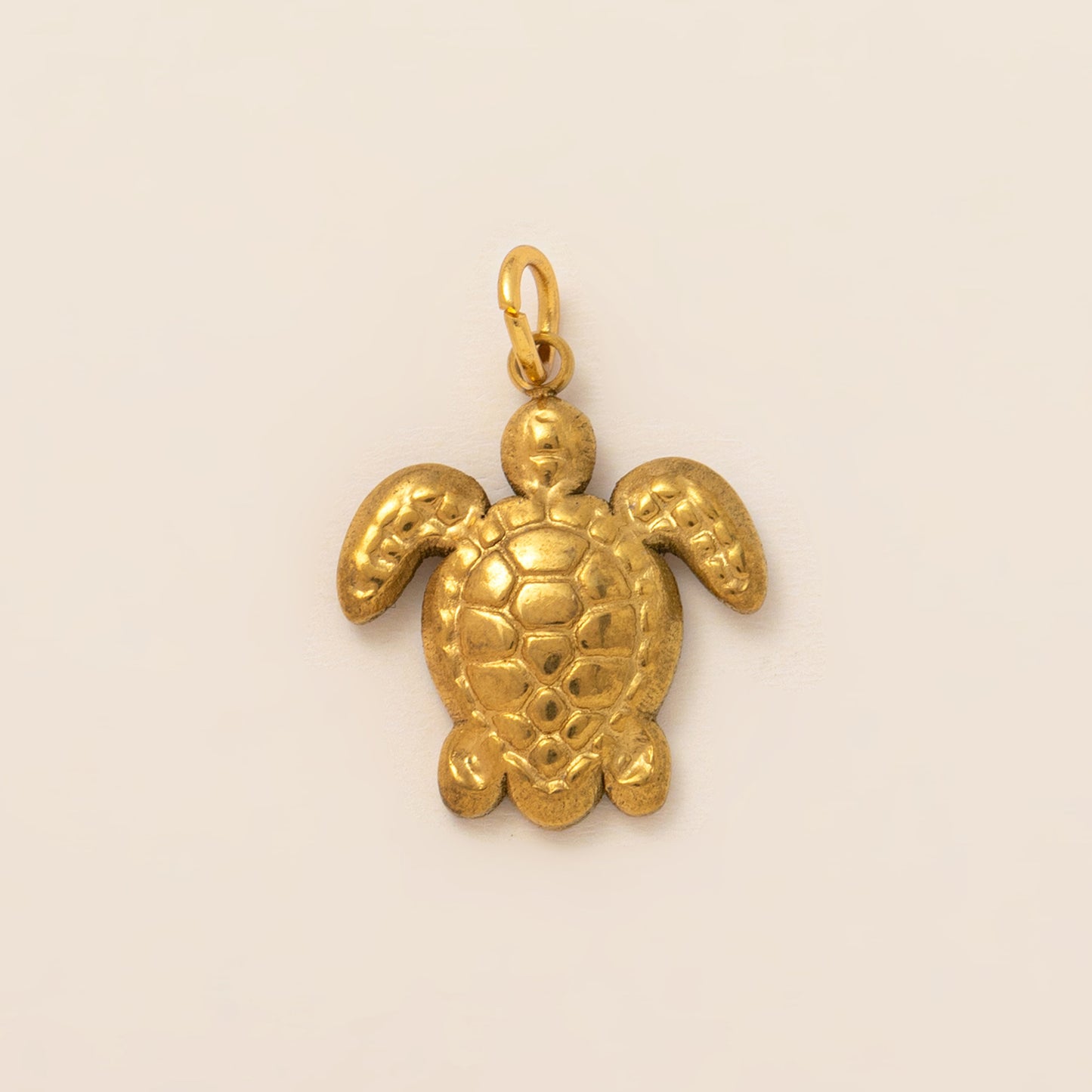 Collar minimalista con colgante de animal de acero de titanio bañado en oro de 18 quilates para mujer