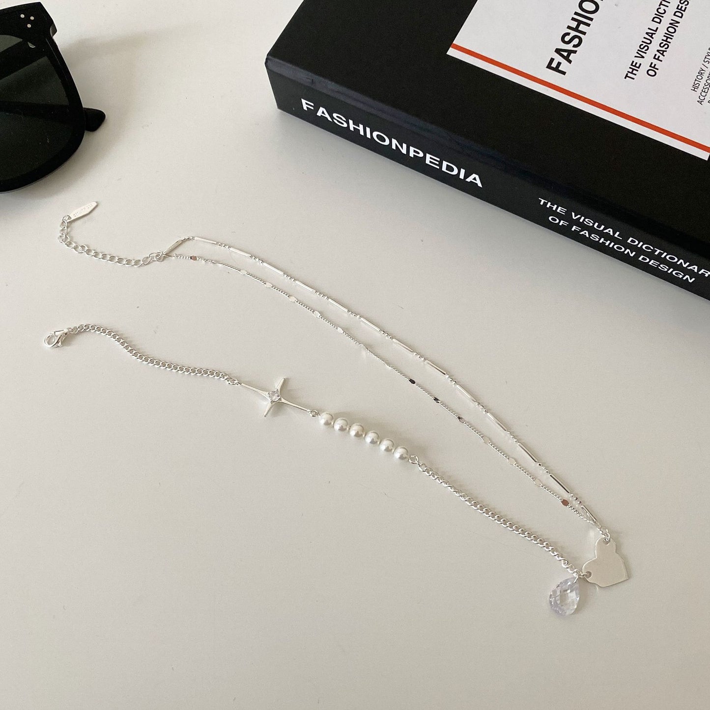 Irregular Heart-Shaped 925 Sterling Silver Necklace with Pearl and Zircon Accents, Minimalist and Fresh Sweet Style