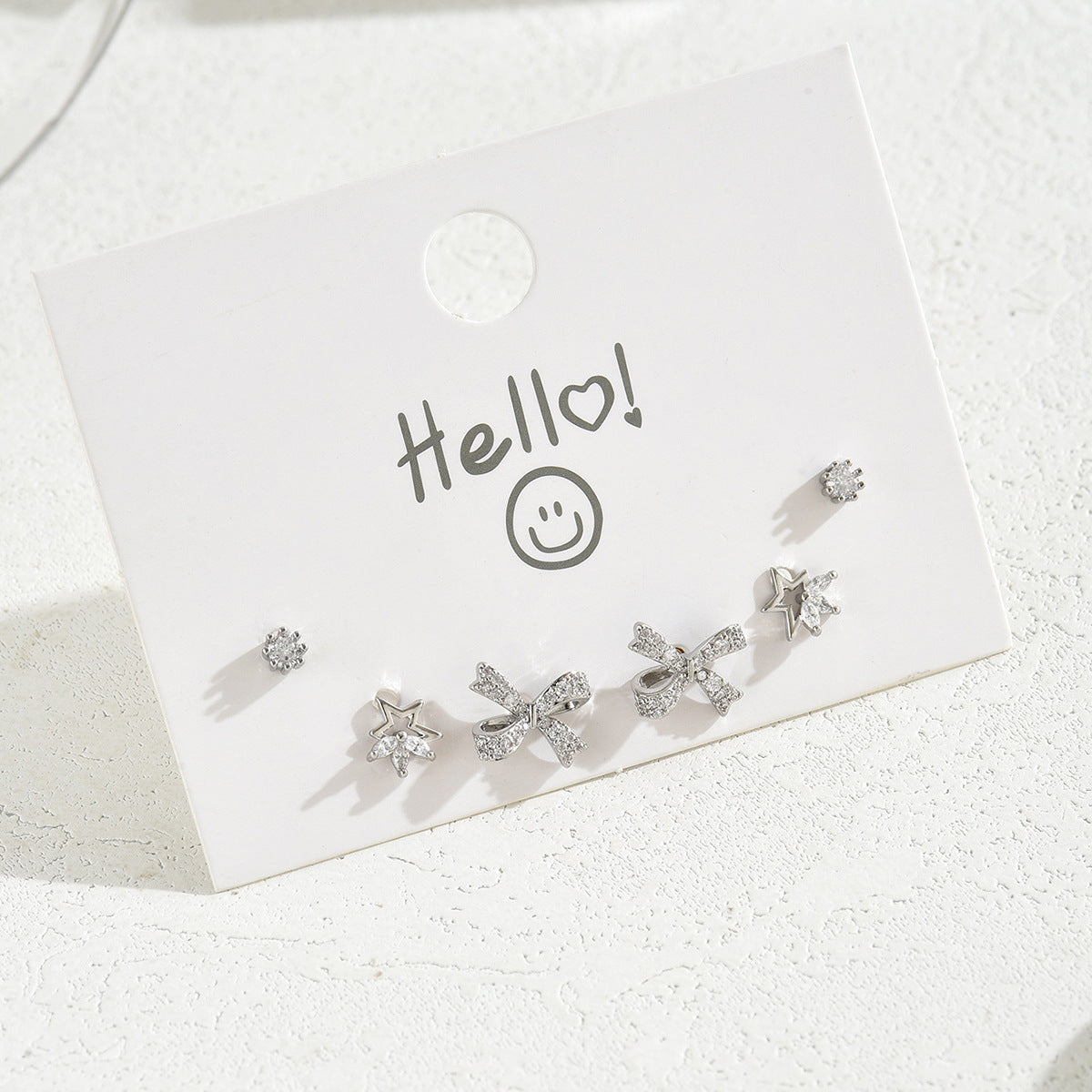 Orecchini a perno da donna minimalisti in stile coreano con fiocco a stella, strass, design geometrico e a forma di diamante