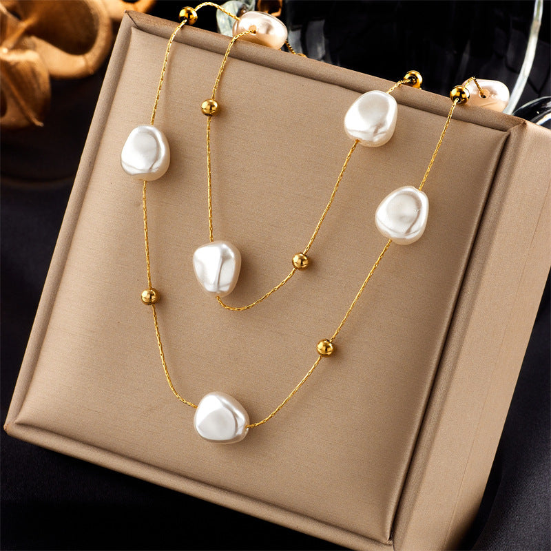 Collana Pendente Asimmetrica Geometria Stile Barocco Vintage in Acciaio al Titanio con Intarsio in Madreperla e Placcatura Oro