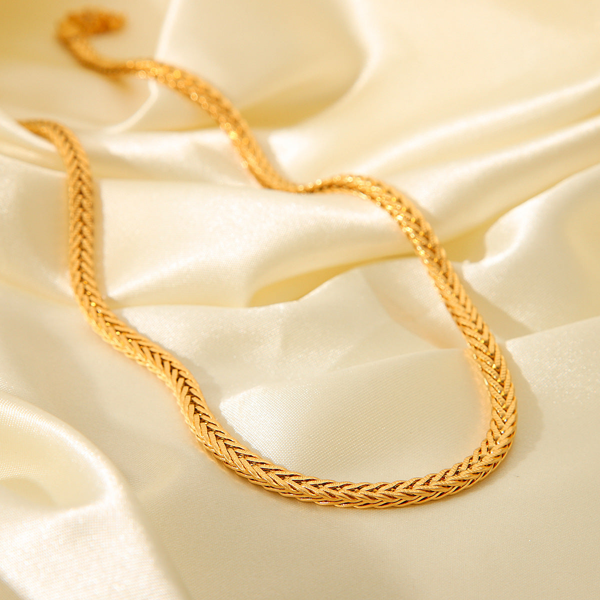 Ins Style Geometric Titanium Steel Necklace 18K Gold Plated Stainless Steel Clavicle Chain for Women