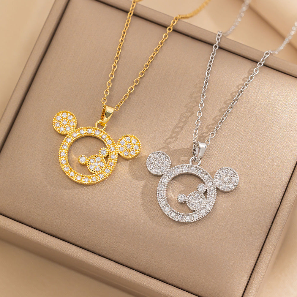 Collana girocollo minimalista da donna con ciondolo a topo in acciaio al titanio con intarsi in strass e finitura placcata su catena a O