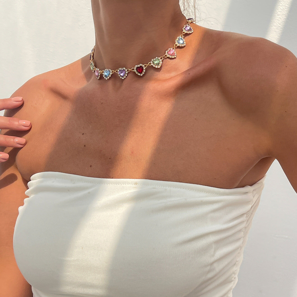 Minimalist Heart-Shaped Alloy Necklace with Acrylic Rhinestones Geometric Pendant for Women