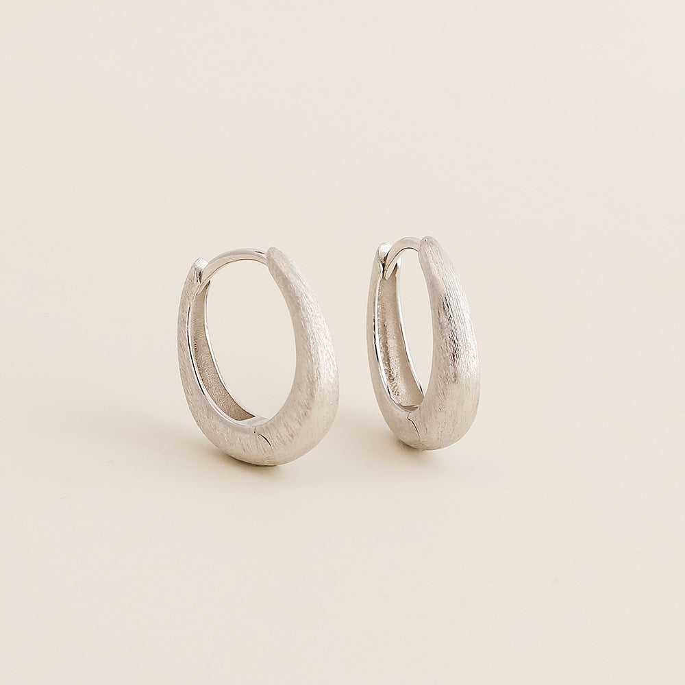 Pendientes de aro geométricos minimalistas de plata de ley 925 con acabado cepillado y pulido para mujer