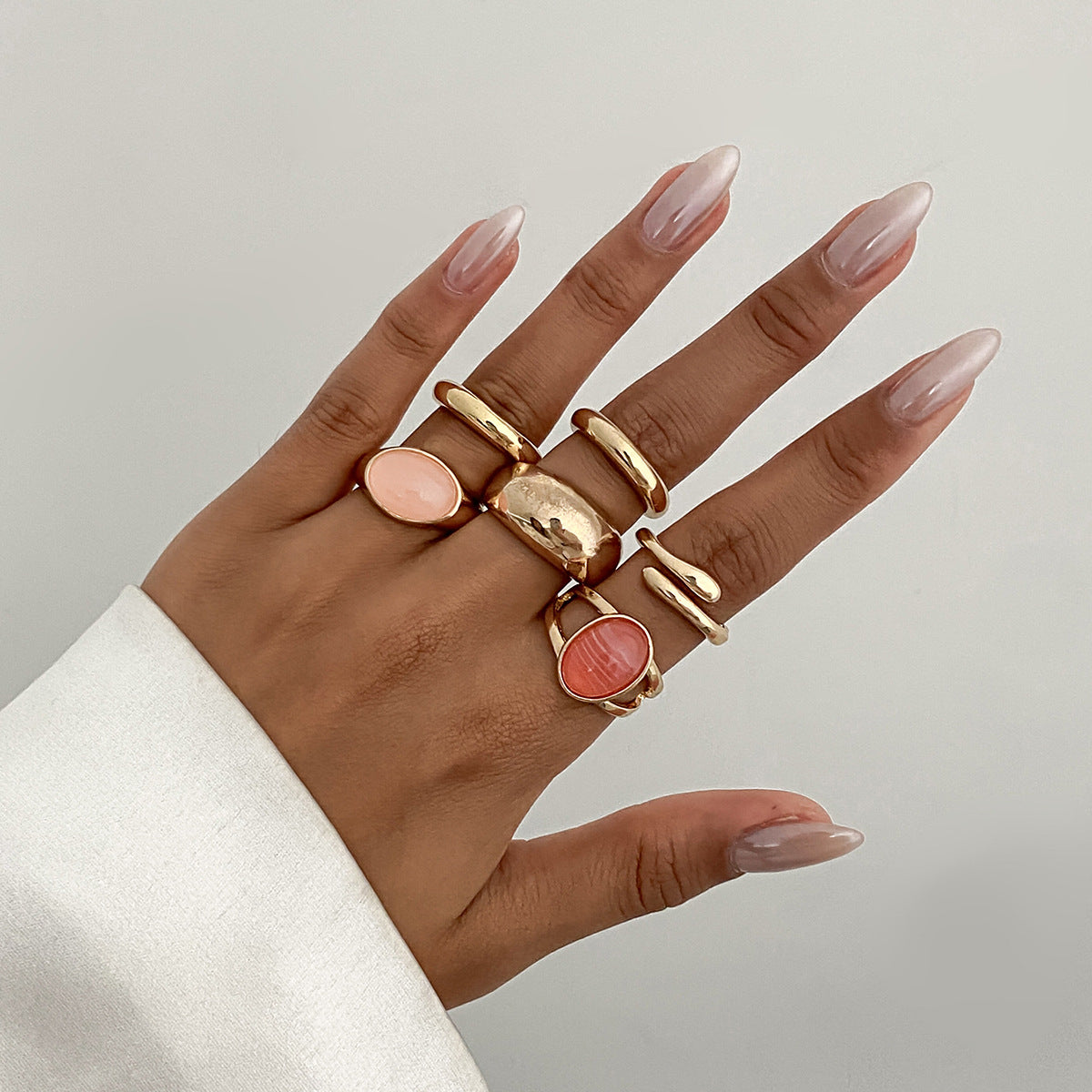 Anelli da donna in lega geometrica vintage con finitura placcata, set di anelli impilabili a forma di lava da unire