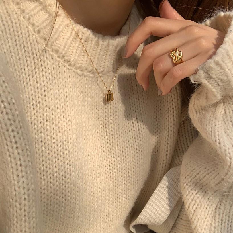 Collana Minimalista con Pendente Quadrato Geometrico in Argento Sterling 925