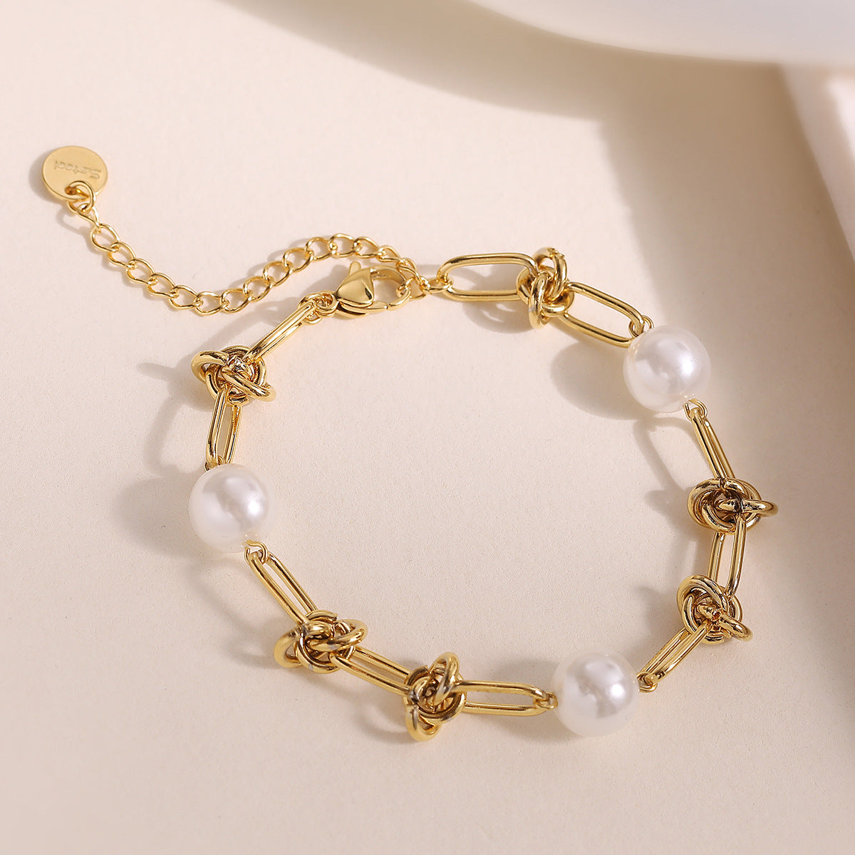 Vintage Minimalist Geometric Stainless Steel Plated Pearl Bracelet for Women