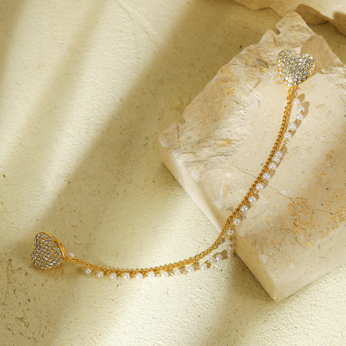 Spilla da Bavero a Cuore in Acciaio Inossidabile, alla Moda, con Intarsio di Strass per Uomini e Donne, Accessorio Premium Elettroplaccato per Colletto di Camicia