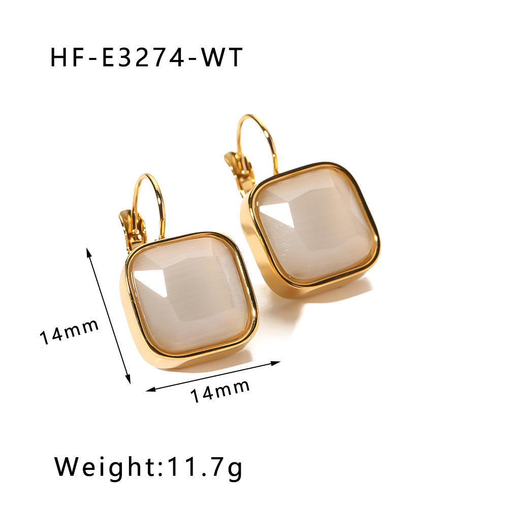 Orecchini Vintage da Donna in Acciaio al Titanio con Smeraldo Verde a Cuore, Zirconia Incastonata, Finitura Placcata e Design Elegante Minimalista