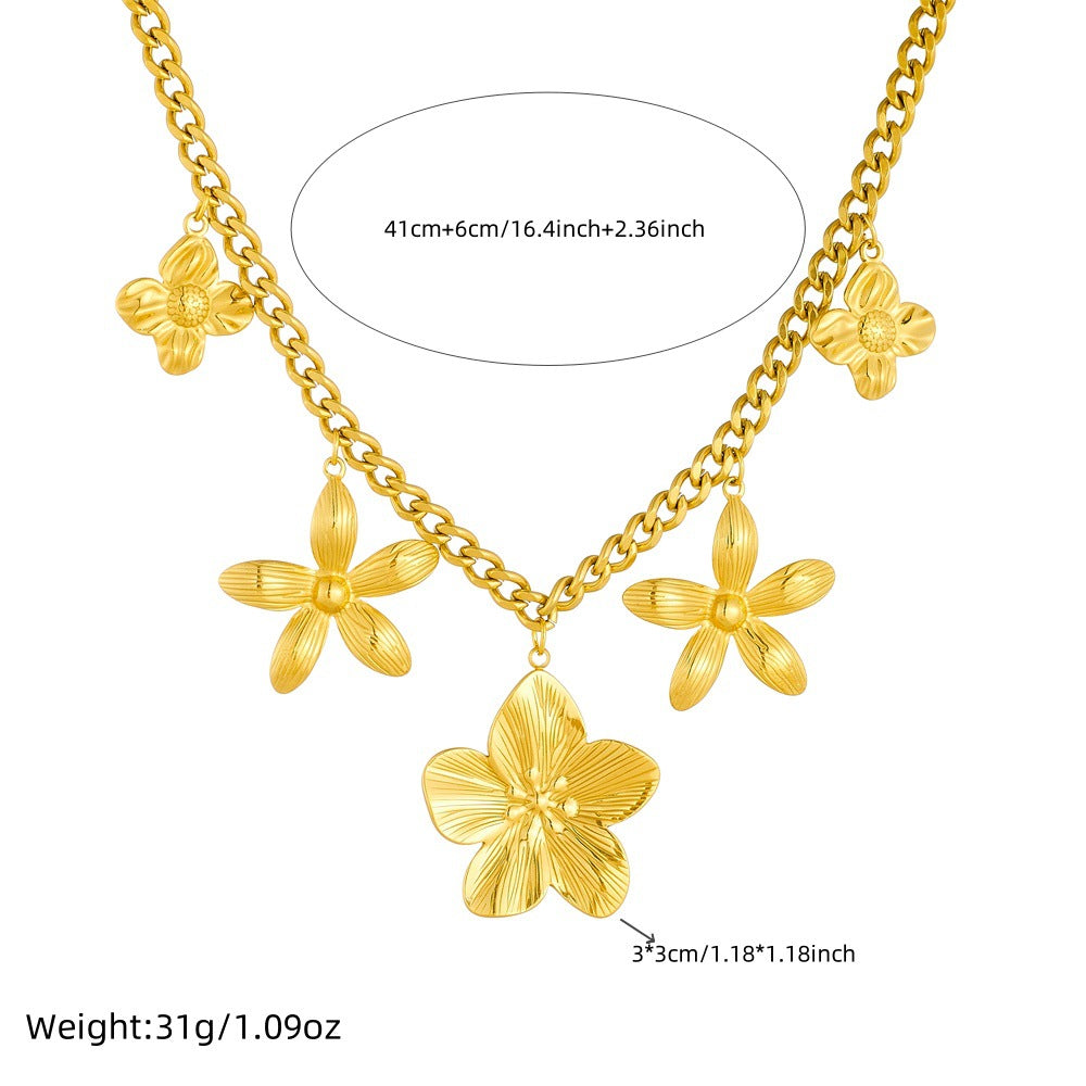Elegant Gold-Plated Stainless Steel Five-Petal Flower Pendant Necklace with Chunky Clavicle Chain for Women