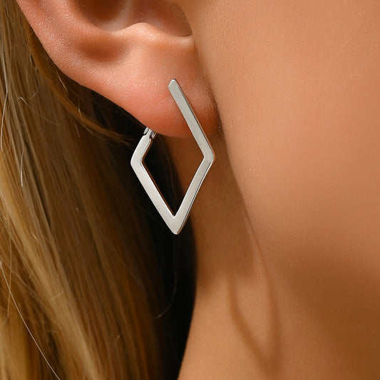 Orecchini a perno da donna a rombo geometrico minimalista con base in rame e intarsio in zircone