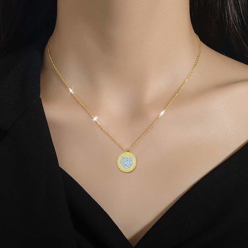 Collana da Donna Minimalista di Lusso a Forma di Cuore in Acciaio al Titanio Placcato Oro