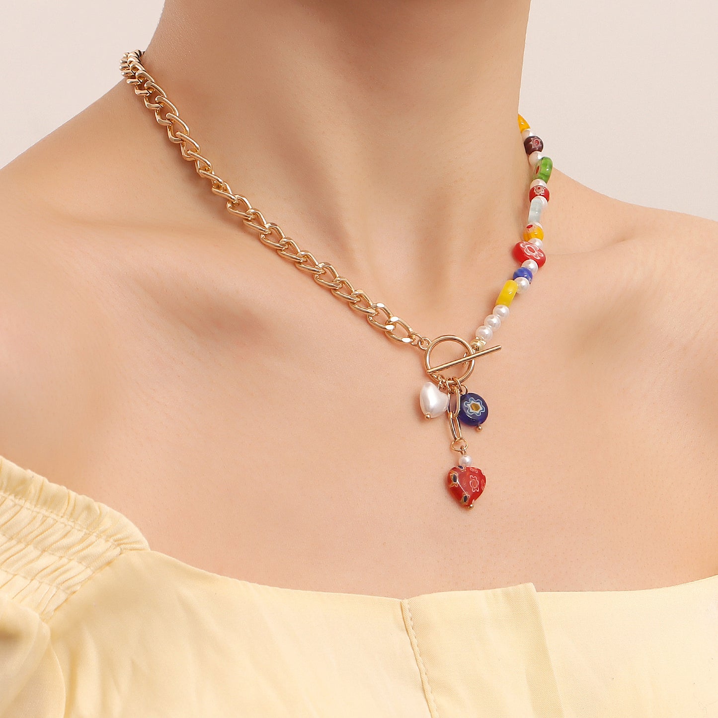 Bohemian Style Flower-Shaped Alloy Pendant Necklace for Women with Plated Finish and Clavicle Chain