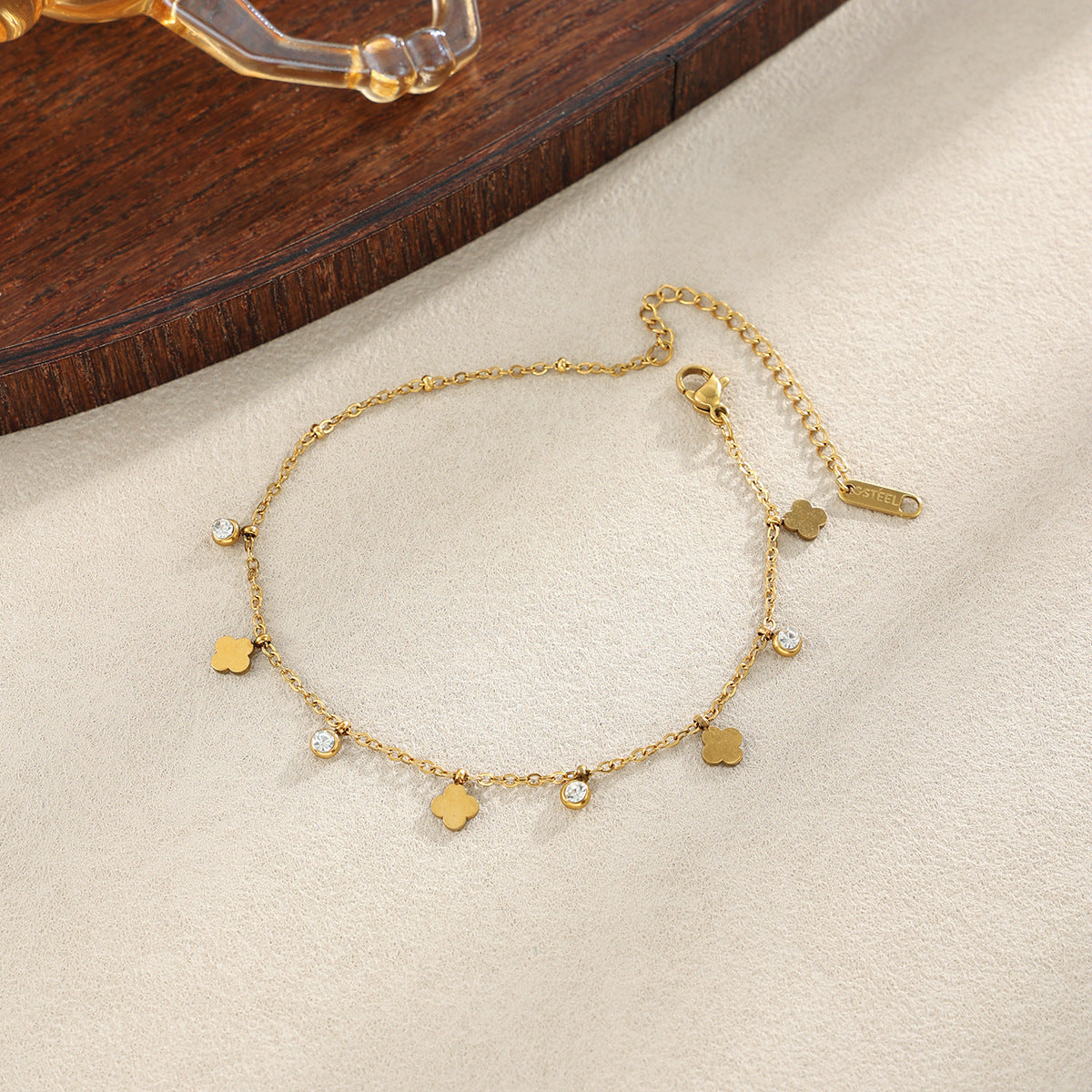 Luxury 18K Gold Plated Stainless Steel Heart Rhinestone Anklet