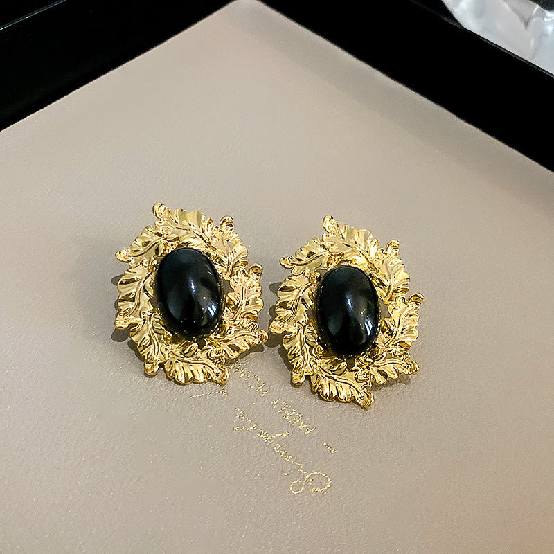 Vintage Geometric Earrings in Copper with Electroplated Finish for Women, Artistic Retro Ear Jewelry with Minimalist Luxury Appeal